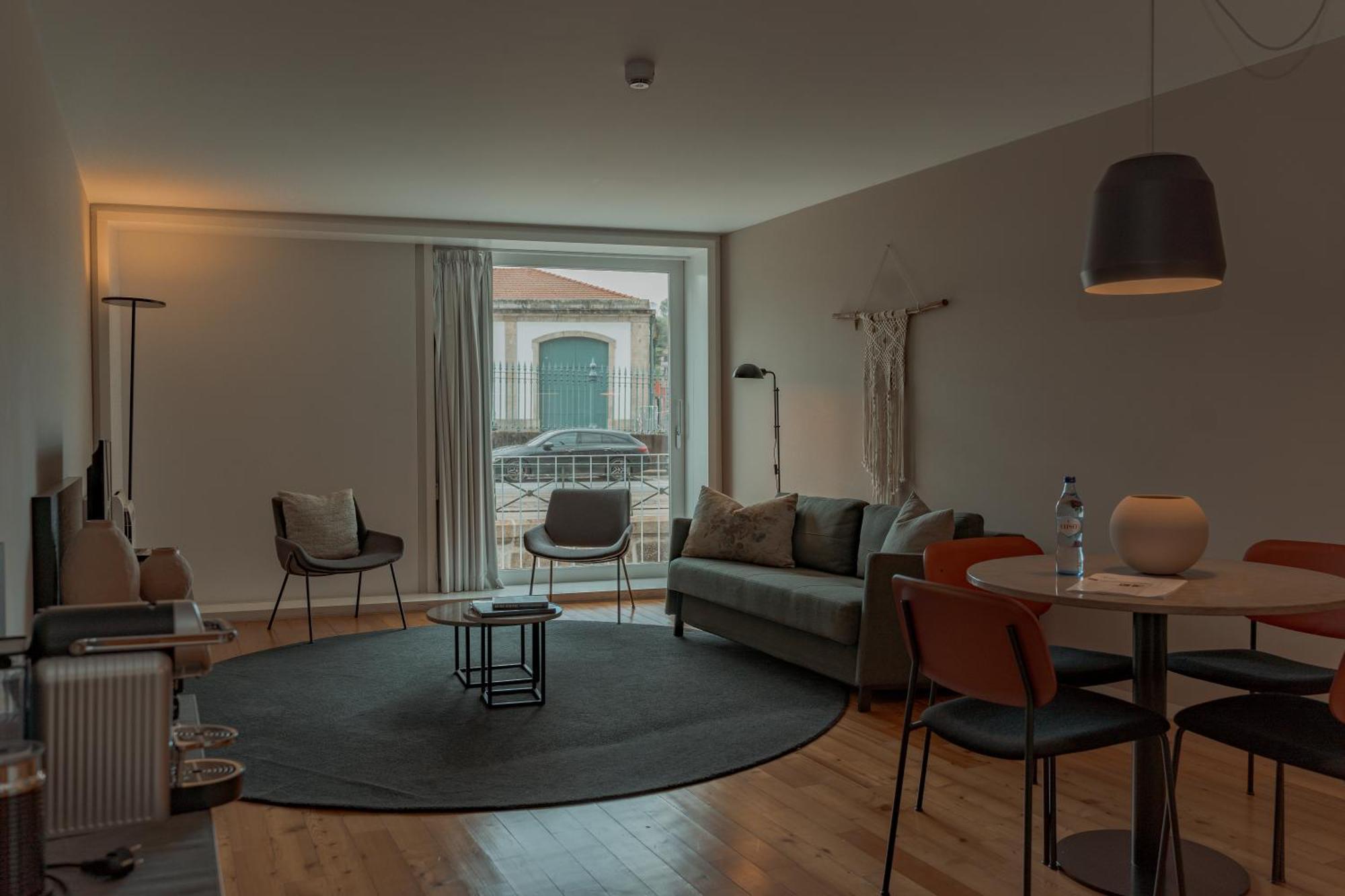 Oporto Serviced Apartments - Miragaia Esterno foto